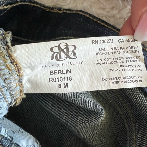 Rock & Republic Like New Jeans - Picture 4 of 4